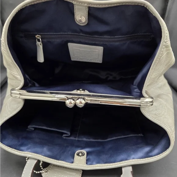 Coach Signature Gray Leather Kisslock Tote Bag - Picture 9 of 11